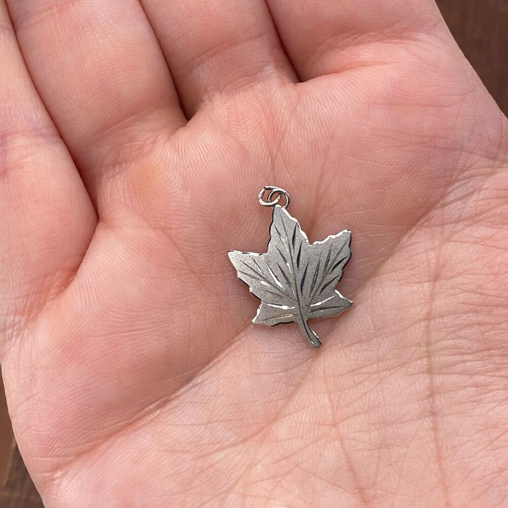 Vintage Nemo 925 Sterling Silver Maple Tree Leaf Pendant Bracelet Charm